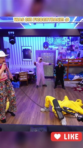 #handofblood gives it their all in the poker game!