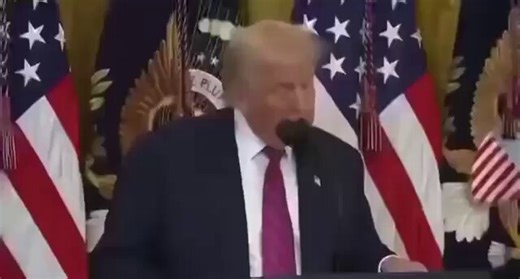 ドナルド・トランプ本人が金融システムのアップグレードについて告白。最大の富の移転は、うまく位置づけられた人々に訪れようとしています。本当に起こっている。これはもう陰謀論ではない！！彼はこう語っています。「多くのアメリカ人は、現在の銀行システムが時代遅れであることに気づいていません。決済システムは壊れています。暗号通貨市場法案は、最先端のブロックチェーン技術を使用して、私たちの銀行および金融システムに21世紀型のアップグレードを保証するでしょう。」