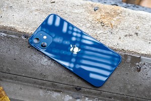 Phone Users Facing Cellular Connectivity Issues After Updating to iOS 17.2.1