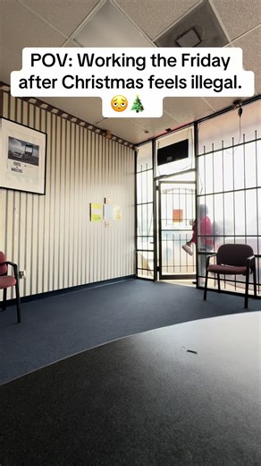 Working the Friday after Christmas like I didn’t just survive family, food, and zero rest 😭🎄 #pov #afterchristmas #relatable #fyp #parati