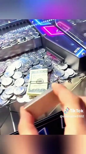 Amazing Coin Pusher Win: One Coin Challenge!