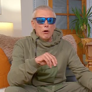 Gogglebox stars narrowly avoid on-air accident (C4)