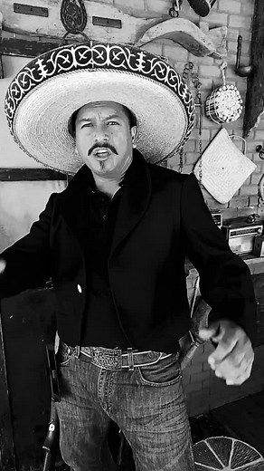 Kaliman.. El Hombre Increible👀 #kaliman #radionovela #radio #fotoantigua #enelrancho #porfiriocadenas #laradio #locutores #miranchito #recordaresvivir #abuelitos #mirancho #miranchobonito #elmexicoquesenosfue #tiemposaquellos #purorancho #remudaderodeabajo #fypシ゚viral #parati #enelrancho #jentederancho #vidaderancho #fenadu2023