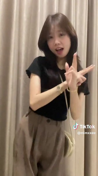 Creative Hand Gestures and Movements for Expression