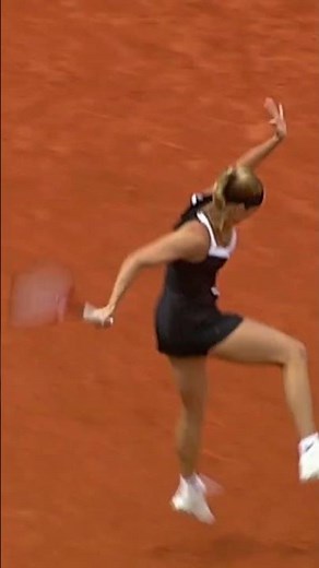 One of the greatest shots you'll ever see from Mary Pierce 🔥 #trickshots