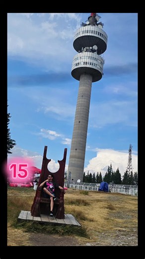Изневерих ли на Milka Project-а с номер 15? 🤔 Споко, Голфът си е тук, но и ежедневката иска малко внимание. 😂 #citroen #ds4 #ruse #fy #car