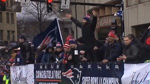 Thousands of fans show up for Patriots' victory parade
