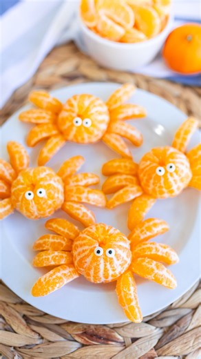 Mandarin Spiders | Easy Halloween Snack for Kids 🕷️🍊