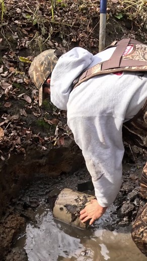Discovering a Stunning Antique Moonshiner’s Jug