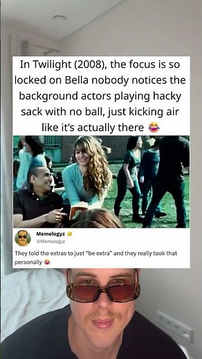 In Twilight (2008) Background Actors Play Hacky Sack With No Ball 😂