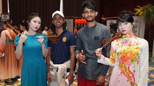 Global youth gather in southwest China to celebrate Mid-Autumn Festival