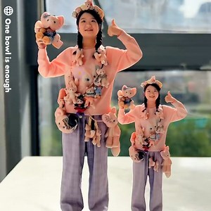 GiGadgets on Instagram: "This booth captures you in the moment and converts it into a physical figurine. A 3D selfie redefines the traditional concept of self-photography by introducing depth and realism. Unlike flat, two-dimensional selfies, a 3D selfie captures a subject's form, texture, and details in three dimensions. A growing trend is the use of 3D printing booths at events or special locations, where users can have their 3D selfies converted into tangible figurines or sculptures. These bo