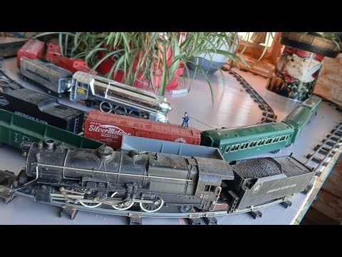 American Flyer 312 (1948) 4-6-2 Pacific first run, storage for 45 years. Track and Engine filthy.