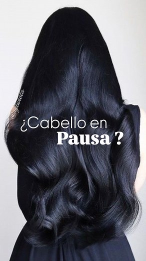 AntonietaTK |Beauty Content creator on Instagram: "Has crecer tu cabello con esta técnica de hair oiling El hair oiling es una antigua técnica que consta en hacer un masaje capilar profundo, de la mano de uno o varios aceites naturales. Esto ayuda a fortalecer y reparar la hebra capilar, dejando el cabello suave, brillante y libre de frizz. También contribuye a combatir la caída del cabello , la caspa y las puntas abiertas. Puedes usar aceites como : aceite de romero, ricino, coco, jojoba, aguac