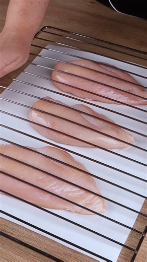 6.3M views · 17K reactions | A little trick and the chicken turn into a five-star restaurant dish | Quick Recipes | Facebook