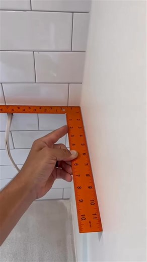 One method to find an angle using a square | Daniel Martin