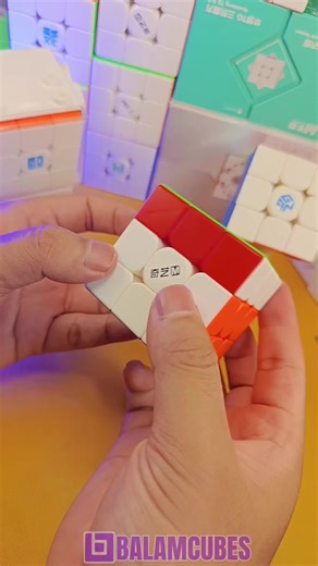 QiYi Warrior M Frosted hadir sebagai pilihan tepat untuk kamu yang mengutamakan kenyamanan dan performa dalam setiap permainan. Dilengkapi sistem magnet yang stabil, produk ini memberikan kontrol lebih baik di setiap putaran sehingga terasa lebih presisi dan konsisten. Putarannya halus, ringan, dan responsif, sangat cocok digunakan untuk latihan rutin maupun saat mengikuti kompetisi. Buat kalian yang lagi cari cube berkualitas dengan harga terjangkau, boleh langsung cek toko balam cubes sekarang