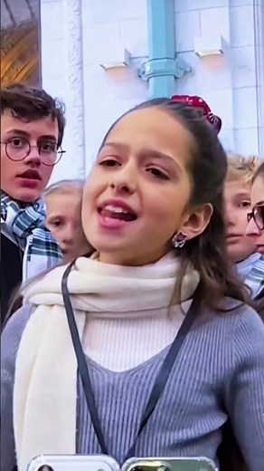 Amazing 9yo sings Carol Of The Bells 🥹