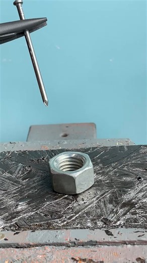 130K views · 646 reactions | How to lock a nut the easy wayQuick and secure trick with common tools#DIYFrançais #NutLockTip #EasyFixing #WorkshopHack | ProjectduJour.ie | Facebook