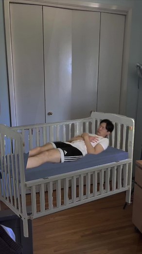 When your baby screams at 3 am #relatable #scream