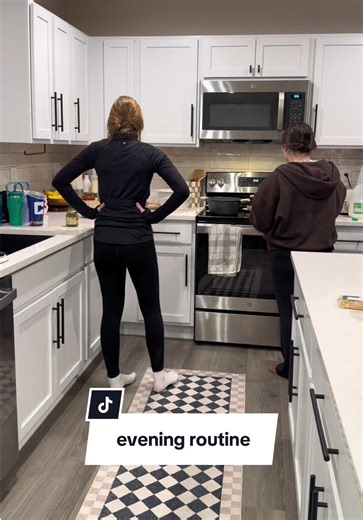 Evening Routine: Cooking and Cleaning with Exchange Students