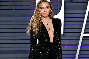 Miley Cyrus confiesa que ha tenido “mucho” cibersexo durante el confinamiento