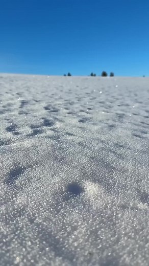 ASMR Snowball Making: Enjoy Crunchy Snow Sounds