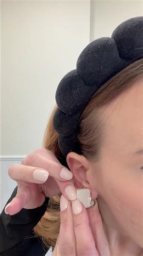 Piercing my ears with a DIY kit at home!