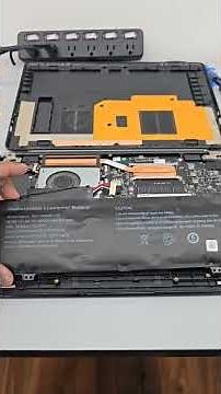 Replacing a swollen battery on a Gateway laptop