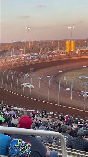 Chris Madden Leads Davenport Before Caution Comes Out | Heat Race 4 | World of Outlaws Finals 2025