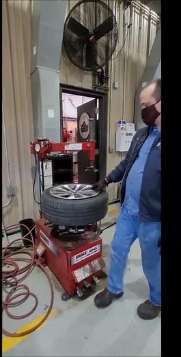 GovDeals: Coats 5045 Tire changing Machines