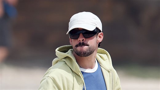 Bad Bunny’s girlfriend Gabriela shows off stunning figure in a tiny bikini