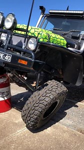 Can old school 4x4’s be set up for flex even if they have leaves? THE40 proves it can be done. It’s a weapon. #OffRoad #4wdtvrigs #4x4 @Simon 4wdTV | 4wd TV
