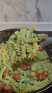 20K views · 1.7K reactions | Dinner chap chap avec les restes. J'avais des restes de poulet et de pesto voilà ce que j'en ai fait. Et vous qu'auriez vous fait avec? | mama.gourmandise_225 | Facebook