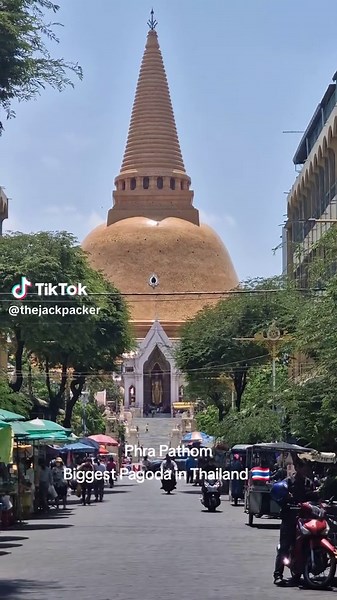 Explore Thailand's Tallest Treasure: Nakhon Pathom Temple