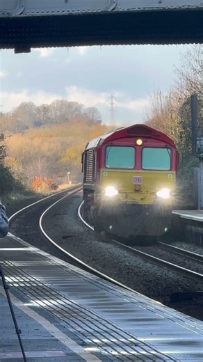 Light loco class 66 passes Keynsham #train #railway