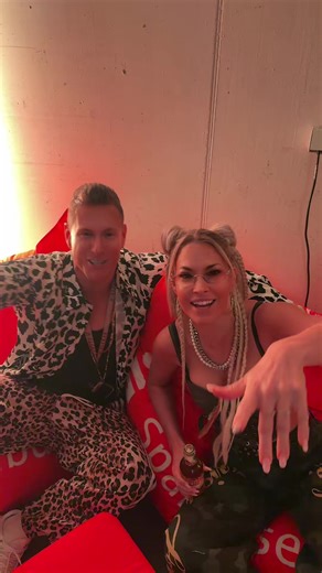 Malle Modus mit Calvin Kleinen: Partyzeit genießen!