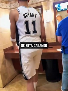 ¿QUE PASA SI UN JUGADOR NECESITA IR AL BAÑO? #nba #baloncesto #basketball #fyp