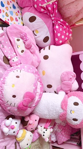 Huge Pink Sanrio Unboxing: My Melody & Hello Kitty Haul