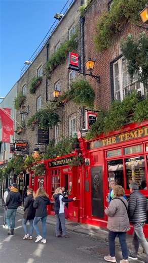 アイルランドのおしゃれパブが映えだった#shorts#旅行#travel#海外旅行#ireland#pub#アイルランド#パブ#お酒#beer#ヨーロッパ#世界遺産#worldheritage