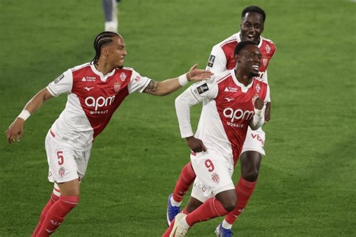 Monaco enchaîne un cinquième succès en stoppant Brest et poursuit sa remontée au classement de Ligue 1