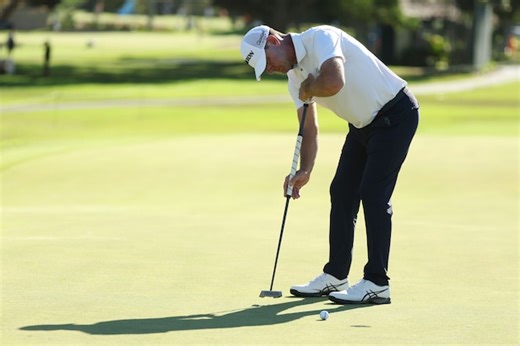 Anchoring is illegal but long putters are not. Should you give one a try?