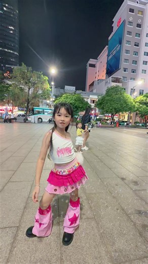 Video của ViBo Laytv (@chippy.jiboon.toys) với bản nhạc NO BATIDÃO - ZXKAI & slxughter