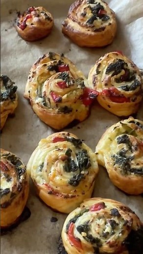 Pizzaschnecken mit Blätterteig 🍕💪🏻😍 #recipe #partysnackrecipe