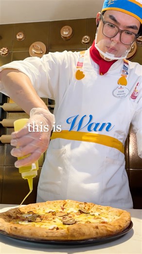 Meet Chef Wan Wencong at Donald’s Dine n Delights at Shanghai Disney Resort! 🎉🍽️ #DisneyEats #DonaldDuck | Disney Eats