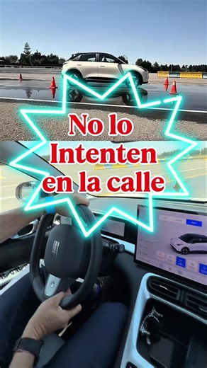 A prueba Geely EX2. En este video pusimos a prueba la EX2 en tres maniobras clave. Primero realizamos un cambio de carril con piso mojado para evaluar cómo intervienen el control electrónico de estabilidad y la suspensión independiente en las cuatro ruedas al mantener trayectoria y adherencia. Después hicimos el slalom, donde analizamos dirección, balance y la respuesta de la tracción trasera en maniobras rápidas. Finalmente, cerramos con un frenado de emergencia para medir la actuación del ABS 