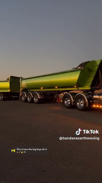 Bandana earthmoving (@bandanaearthmoving)’s videos with original sound - Bandana earthmoving