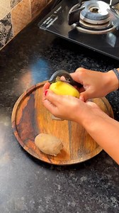 1.2M views · 12K reactions | Kacche Aloo Ka Lajawab Nashta 朗朗朗朗 #reelsviralシfb #reelsfbシ #trendingreel #cooking #reels #viralfood #viral #food #shorts #recipe | Apni cooking classes | Facebook