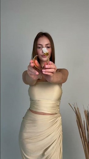 Katerina Vassou’s jewelry is always elegant. ✨