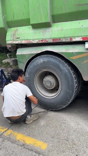 1.2M views · 13K reactions | Truck Puncture Tire Inner Tube Replacement! #mechanic #mechanicmia #automotive #repair #restoration #viral #shorts #reels | Mechanic Mia | Facebook